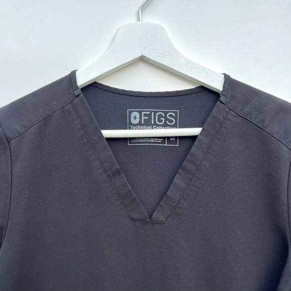 Figs Scrub Casma V-Neck Top Black Size X-small - Picture 6 of 12